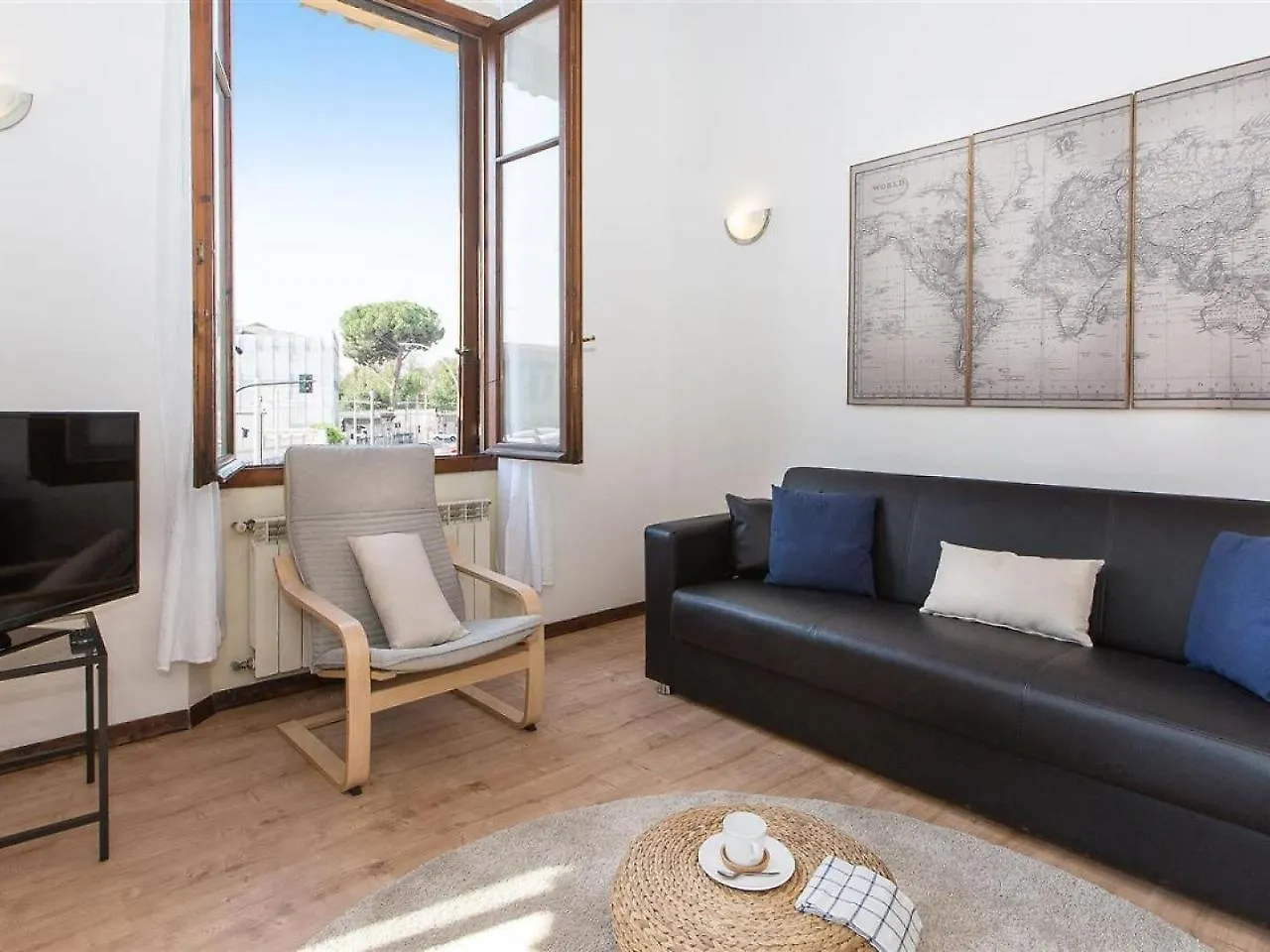 Rental In Rome Rosselli Palace Deluxe 3 Apartment Florenz