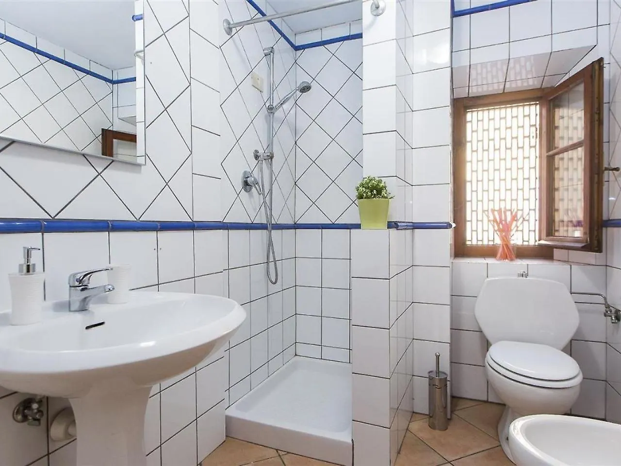 Rental In Rome Rosselli Palace Deluxe 3 Apartment Florenz 0*,  Italien